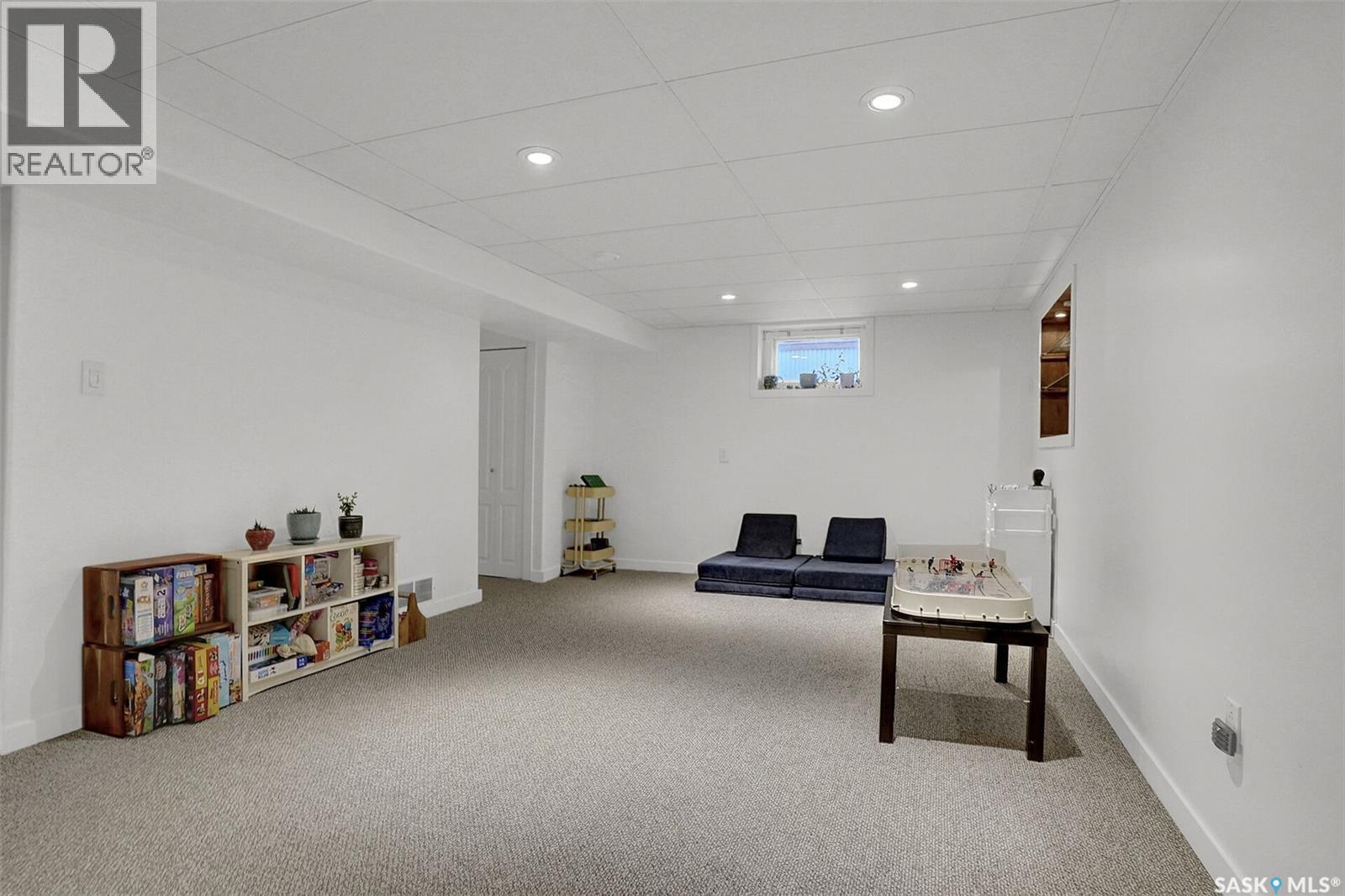 25 Haultain Crescent, Regina, SK - Indoor