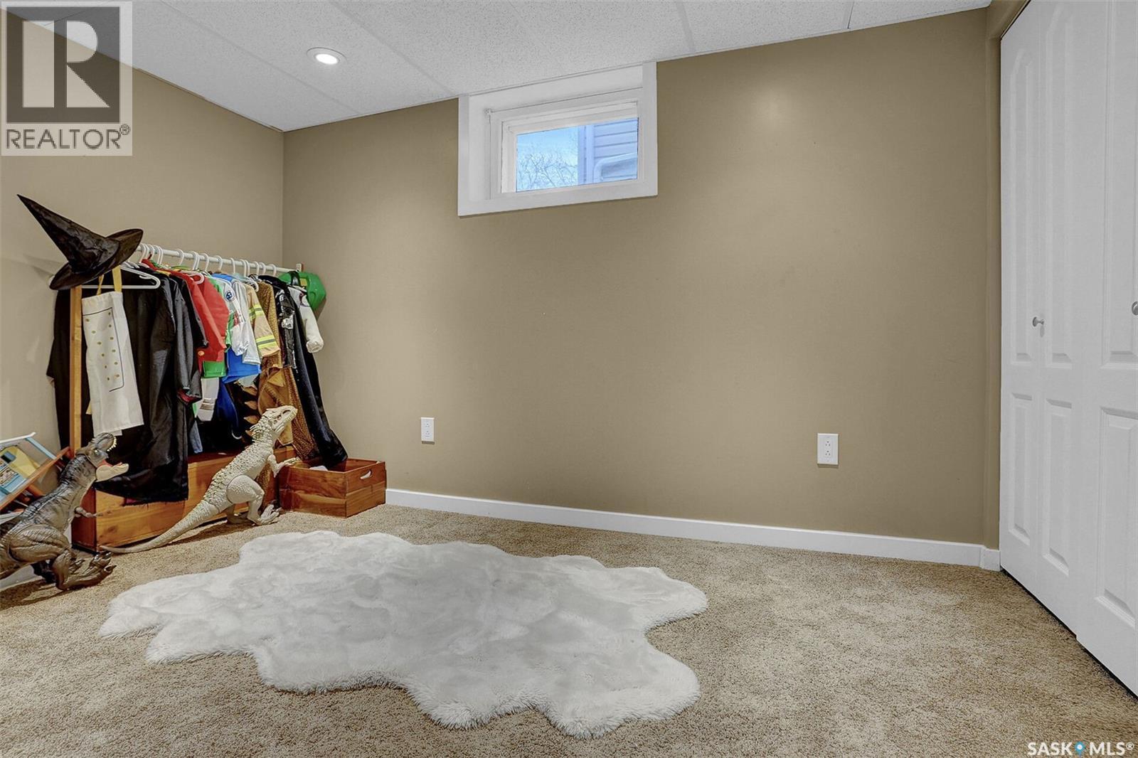 25 Haultain Crescent, Regina, SK - Indoor