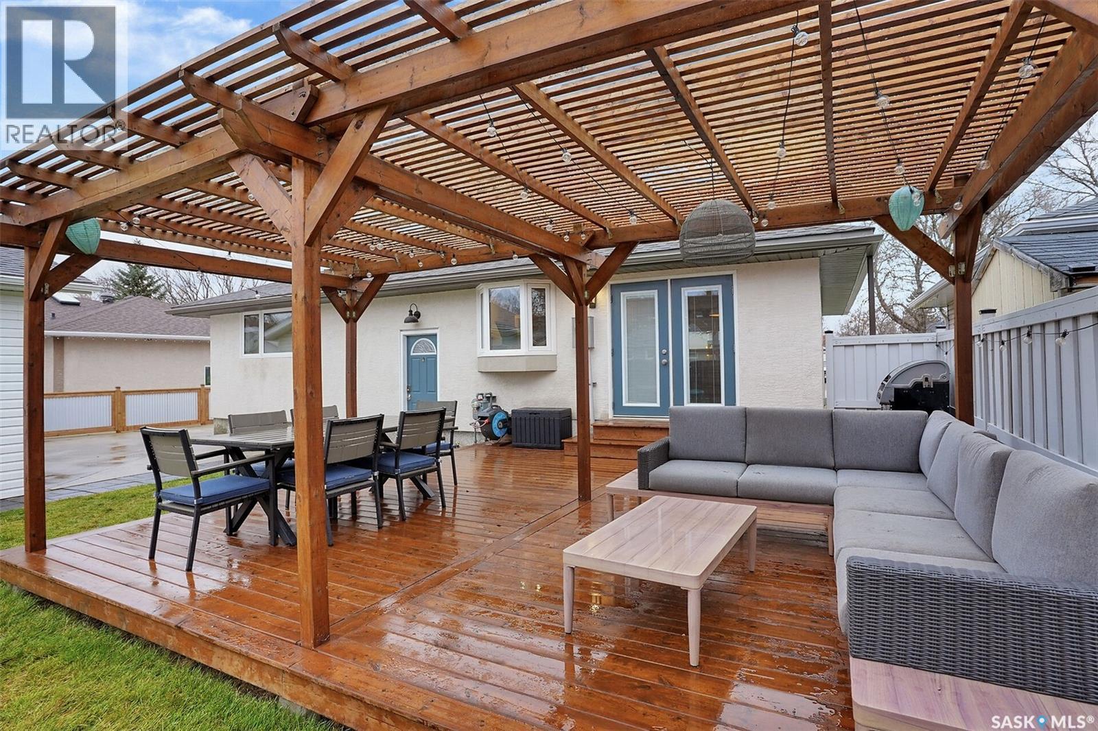 25 Haultain Crescent, Regina, SK - Outdoor With Deck Patio Veranda With Exterior