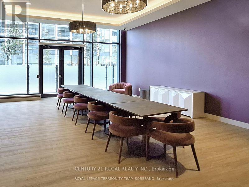 Ph 101 - 8960 Jane Street, Vaughan, ON - Indoor Photo Showing Dining Room
