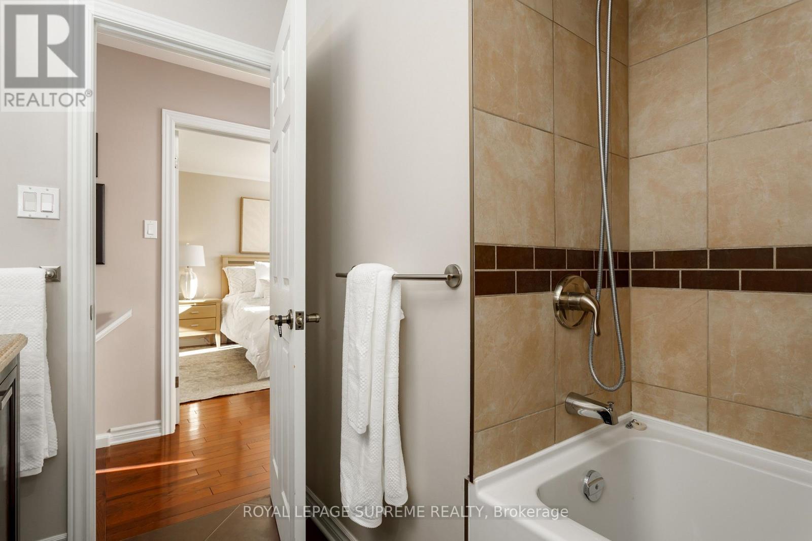 7158 Ridgeland Crescent, Mississauga, ON - Indoor Photo Showing Bathroom