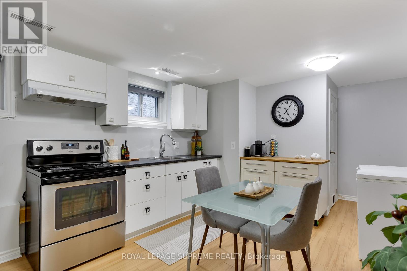 7158 Ridgeland Crescent, Mississauga, ON - Indoor