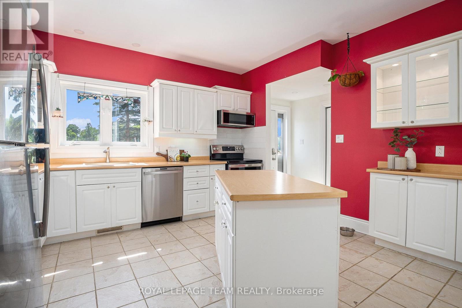 20468 7, Tay Valley, ON