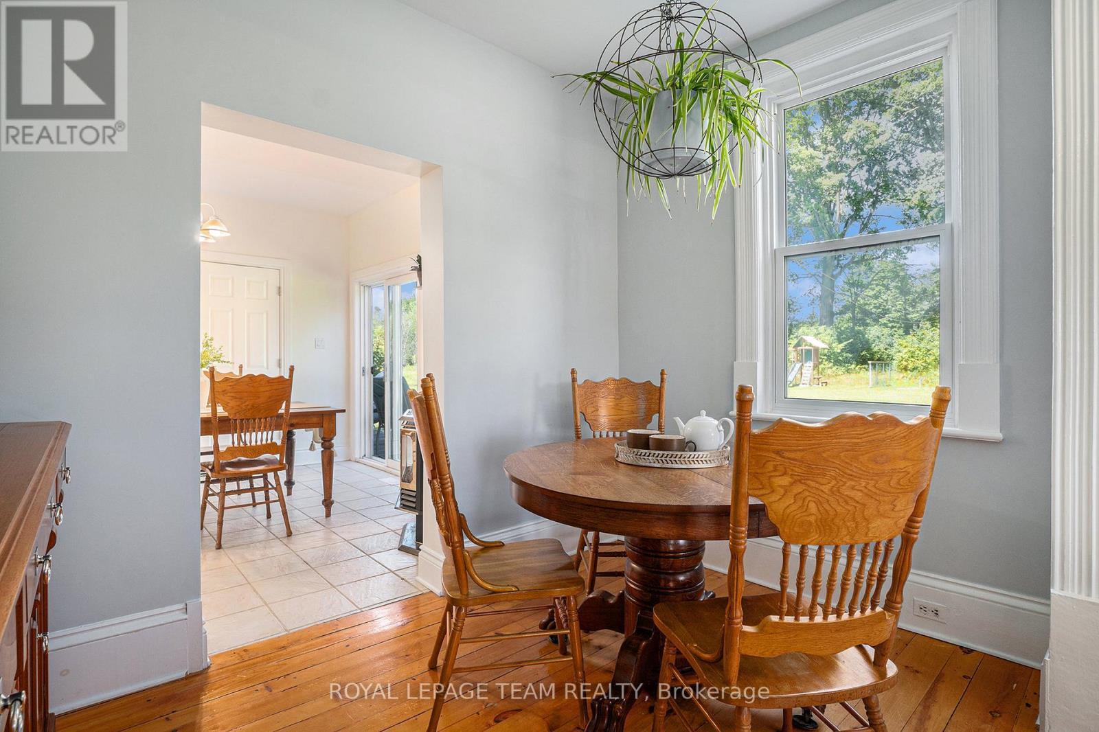 20468 7, Tay Valley, ON - Indoor Photo Showing Dining Room