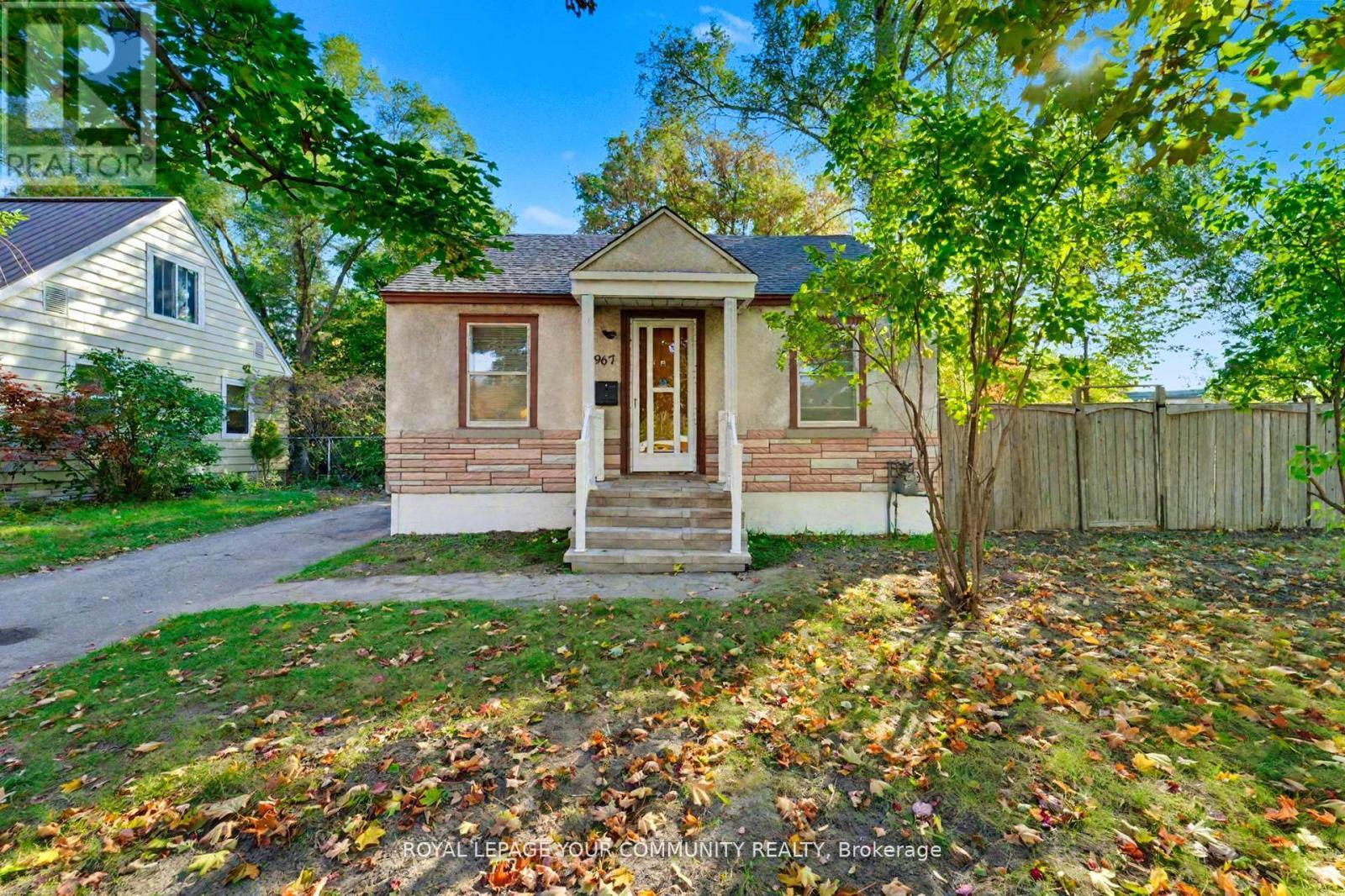 967 Merivale Road, Ottawa, ON