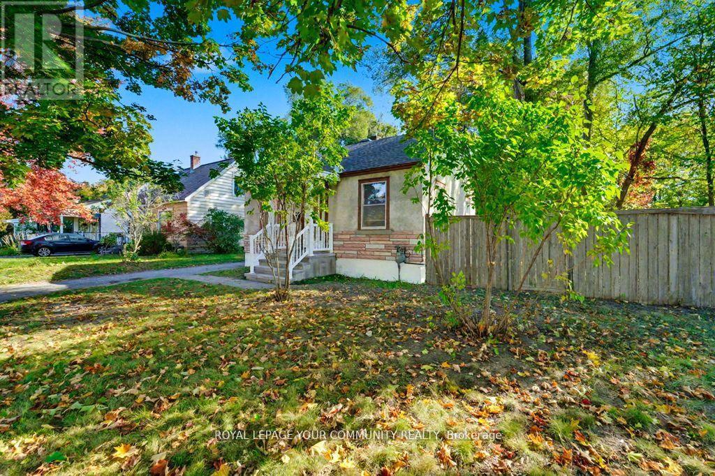 967 Merivale Road, Ottawa, ON