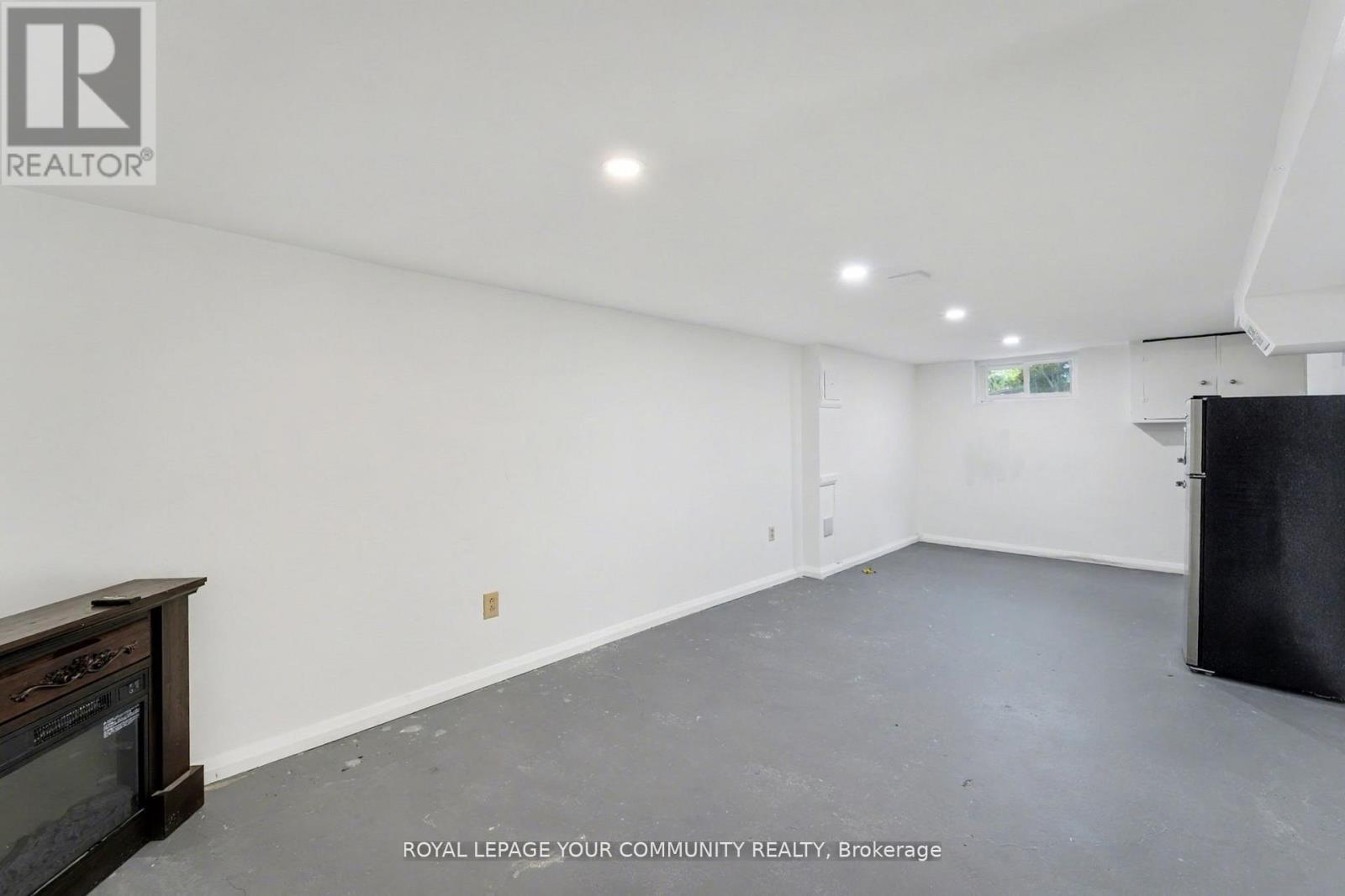 967 Merivale Road, Ottawa, ON