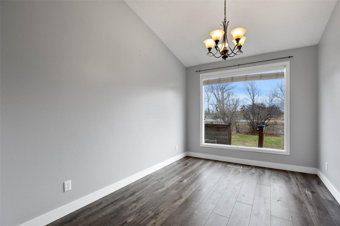 283 Beach Avenue, Kamloops, BC - Indoor Photo Showing Other Room