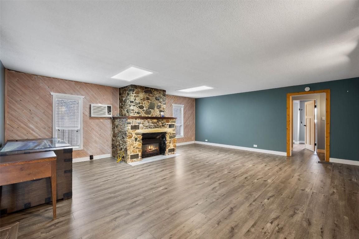 283 Beach Avenue, Kamloops, BC - Indoor Photo Showing Other Room With Fireplace