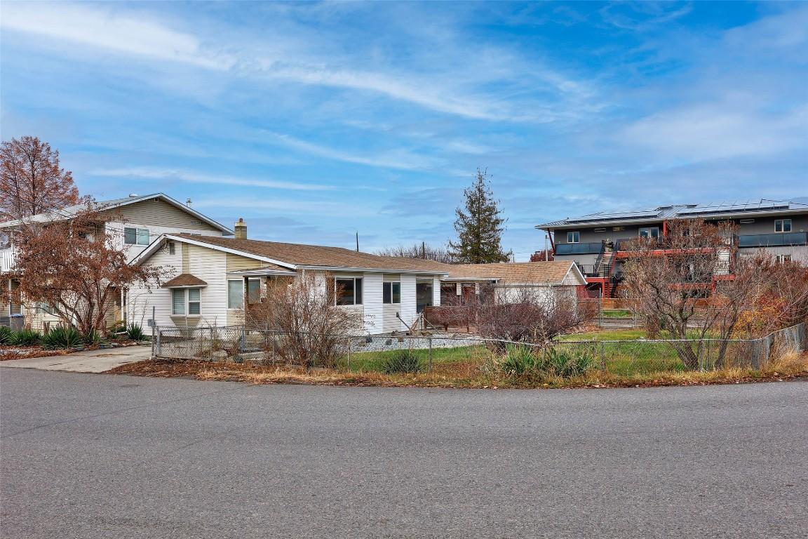 283 Beach Avenue, Kamloops, BC - Outdoor