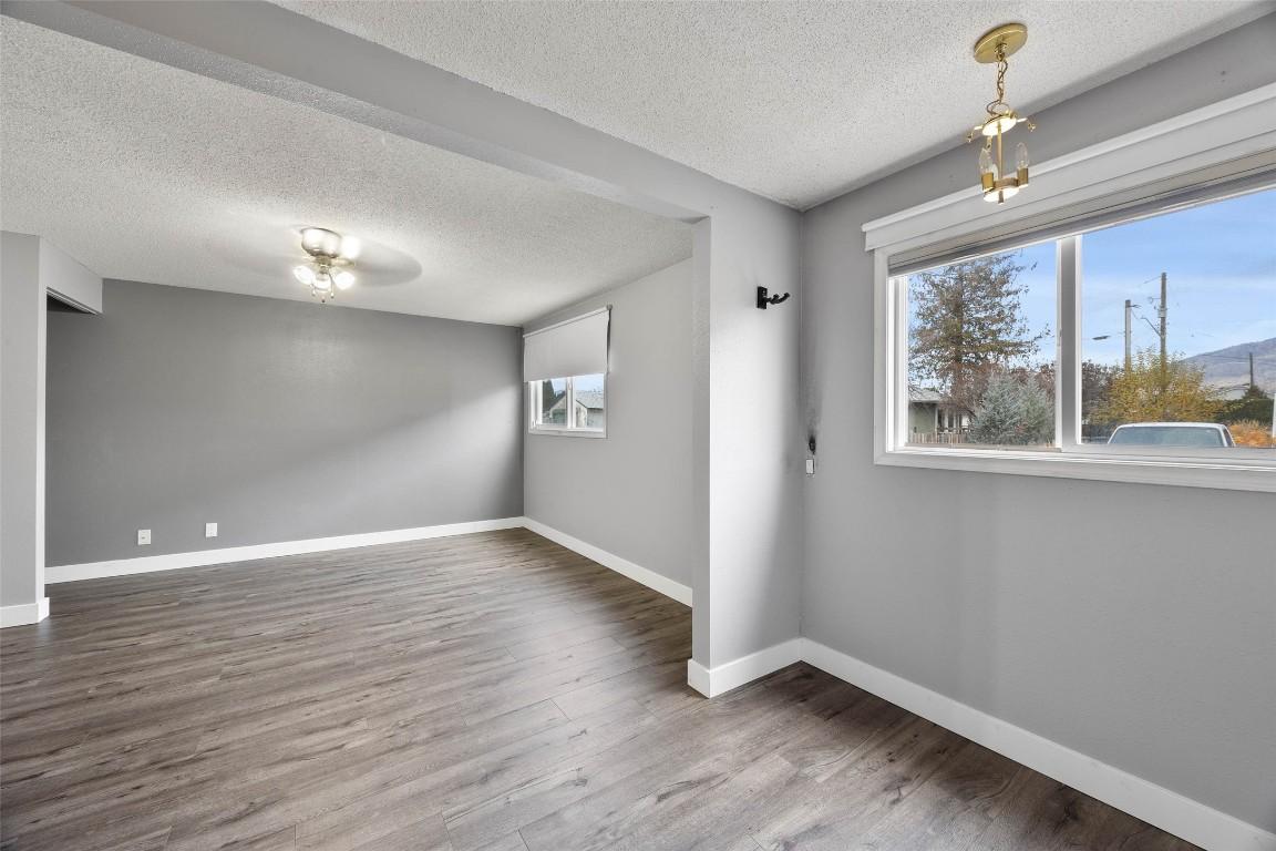 283 Beach Avenue, Kamloops, BC - Indoor Photo Showing Other Room