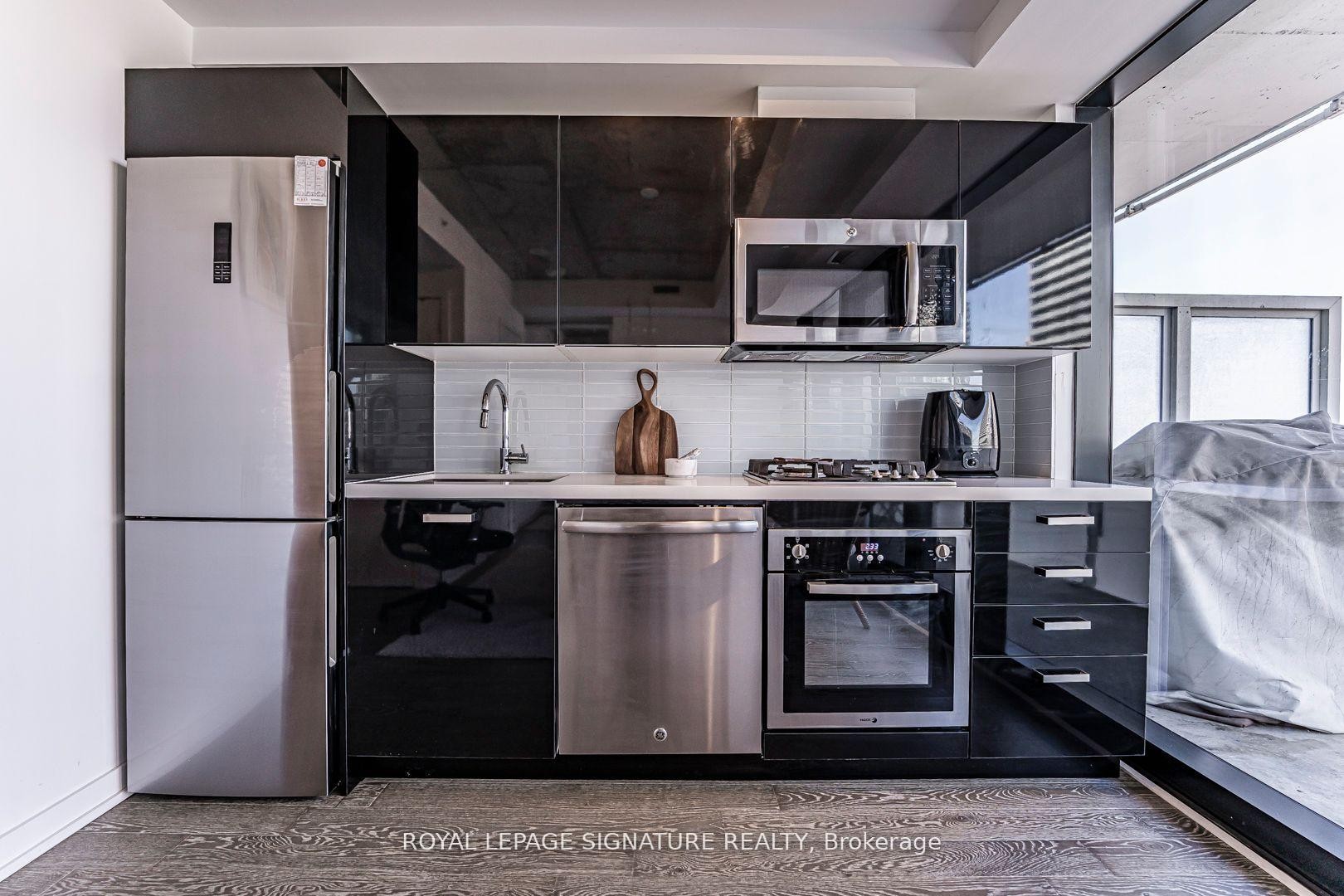 2105-11 Charlotte Street, Toronto, ON - Indoor Photo Showing Kitchen With Stainless Steel Kitchen With Upgraded Kitchen