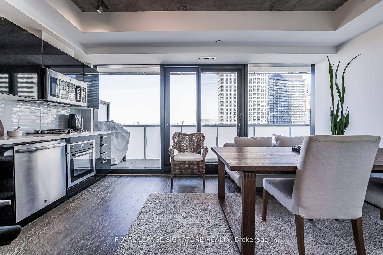 2105-11 Charlotte Street, Toronto, ON - Indoor Photo Showing Dining Room