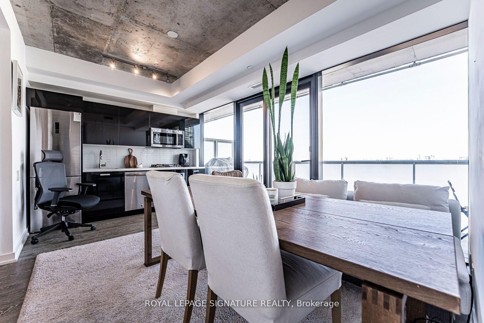 2105-11 Charlotte Street, Toronto, ON - Indoor