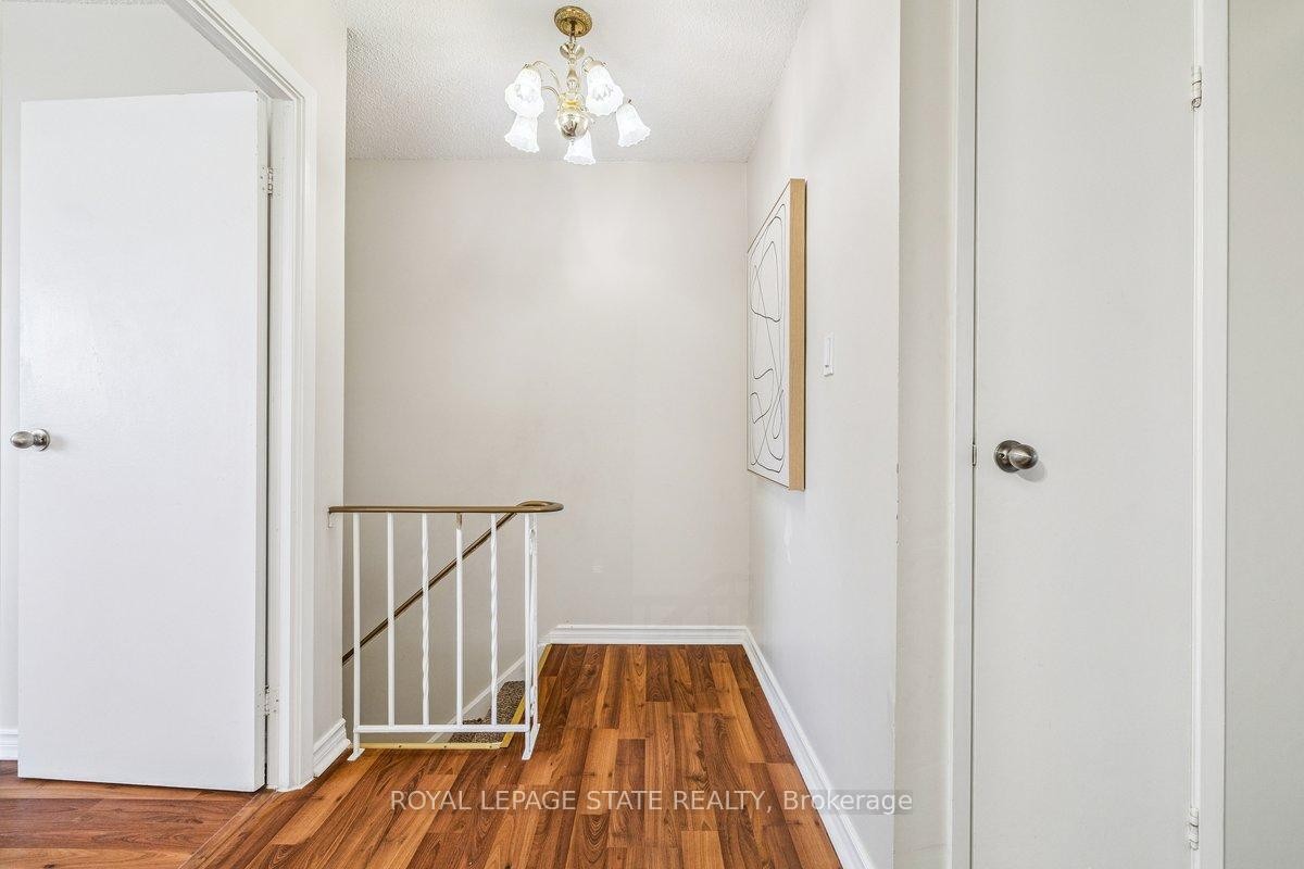 17-1455 Garth Street, Hamilton, ON - Indoor Photo Showing Other Room