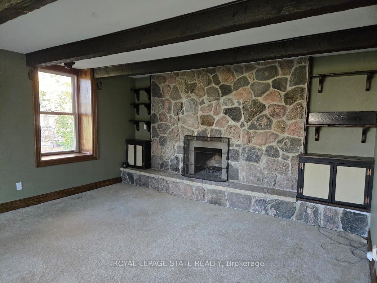 4143 Cedar Springs Road, Burlington, ON - Indoor With Fireplace