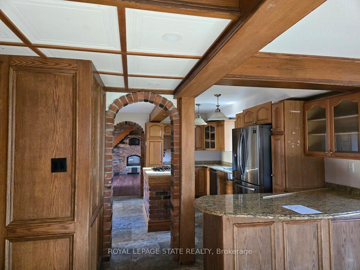 4143 Cedar Springs Road, Burlington, ON - Indoor