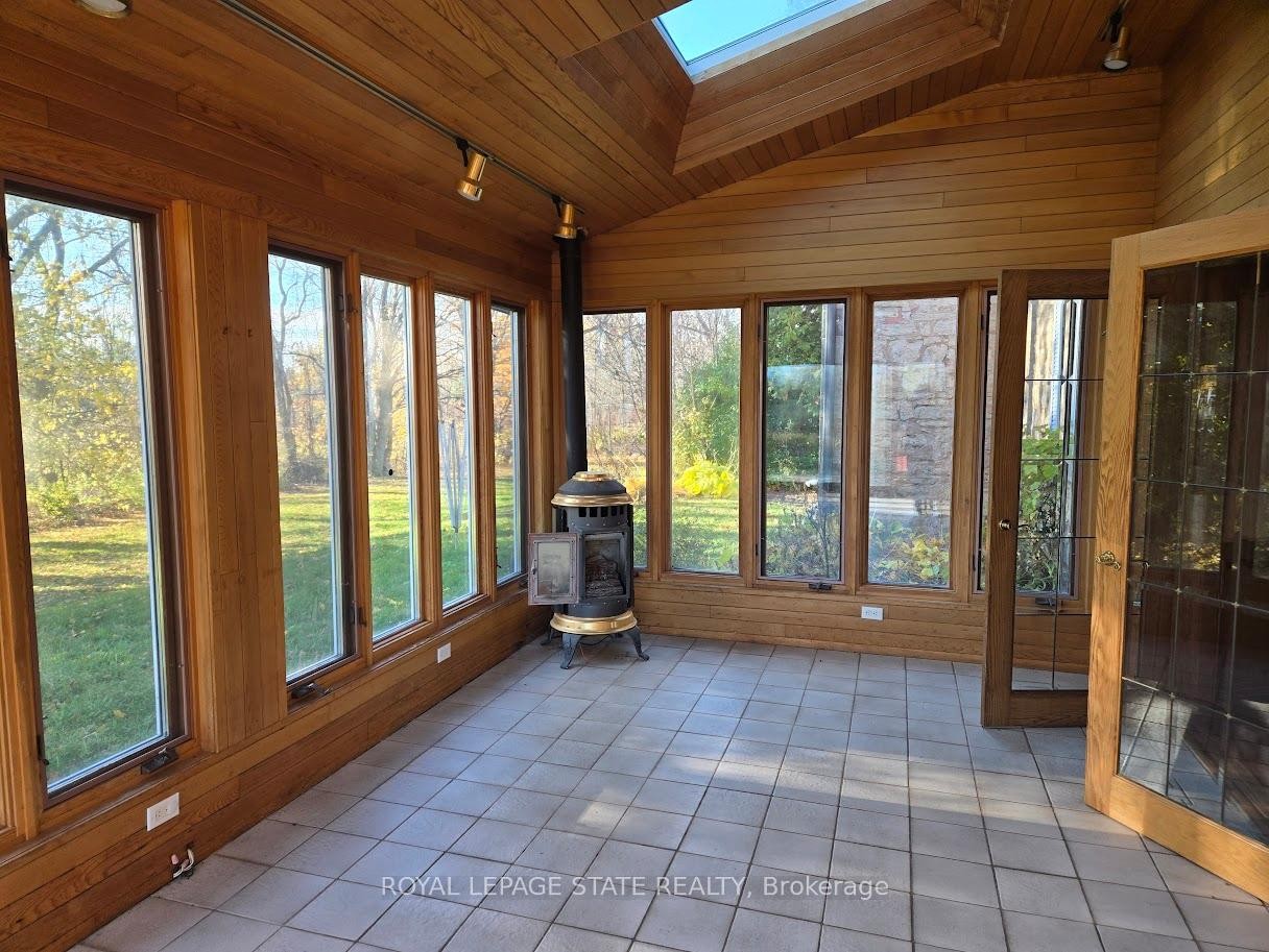 4143 Cedar Springs Road, Burlington, ON - Indoor Photo Showing Other Room