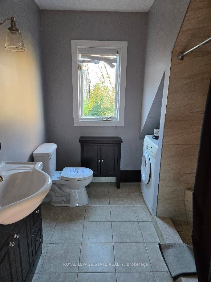 4143 Cedar Springs Road, Burlington, ON - Indoor Photo Showing Bathroom