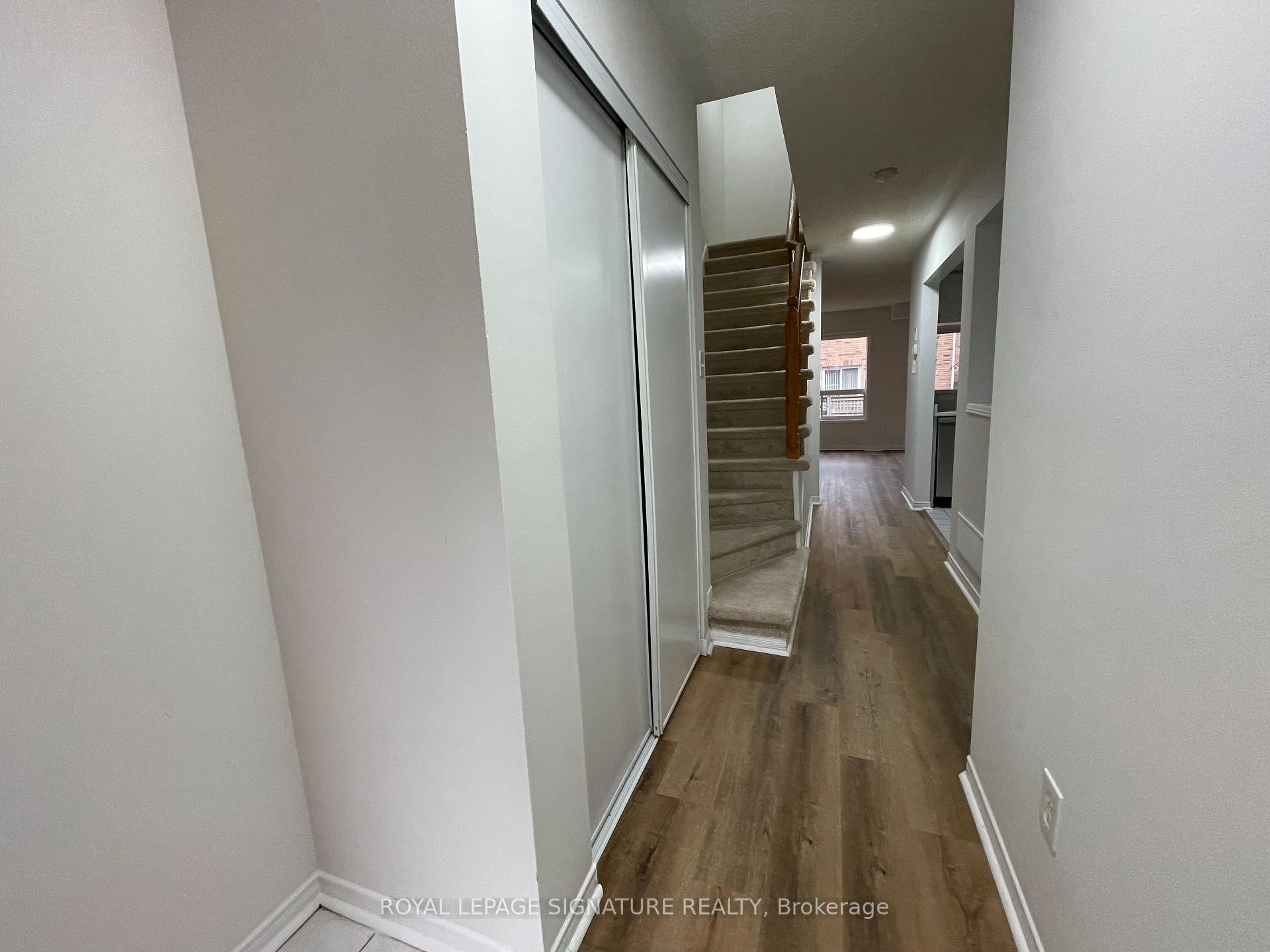 26-5625 Glen Erin Drive, Mississauga, ON - Indoor Photo Showing Other Room