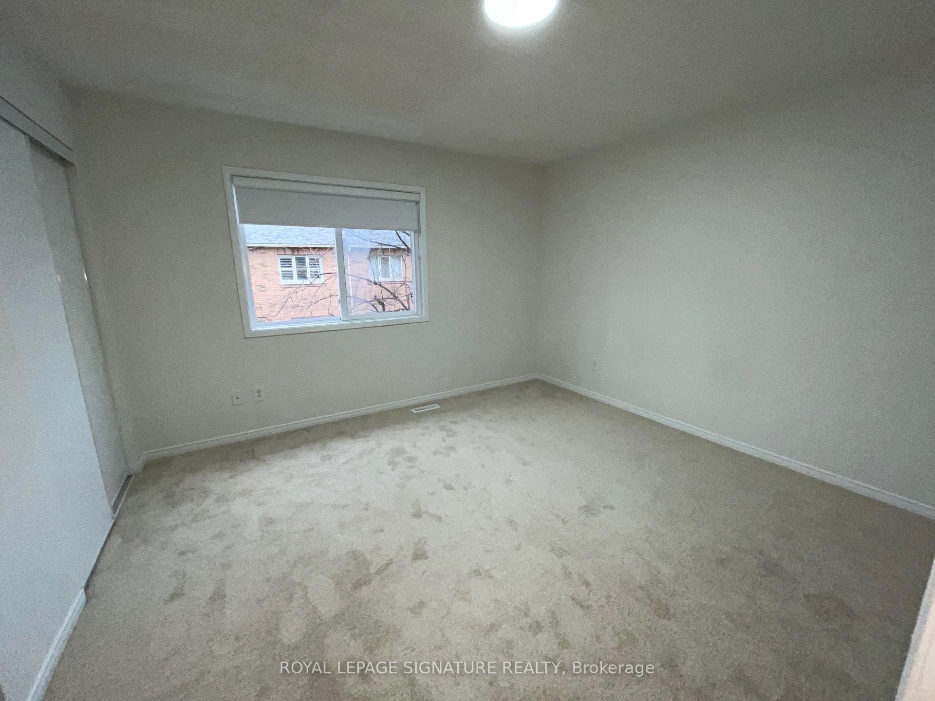 26-5625 Glen Erin Drive, Mississauga, ON - Indoor Photo Showing Other Room