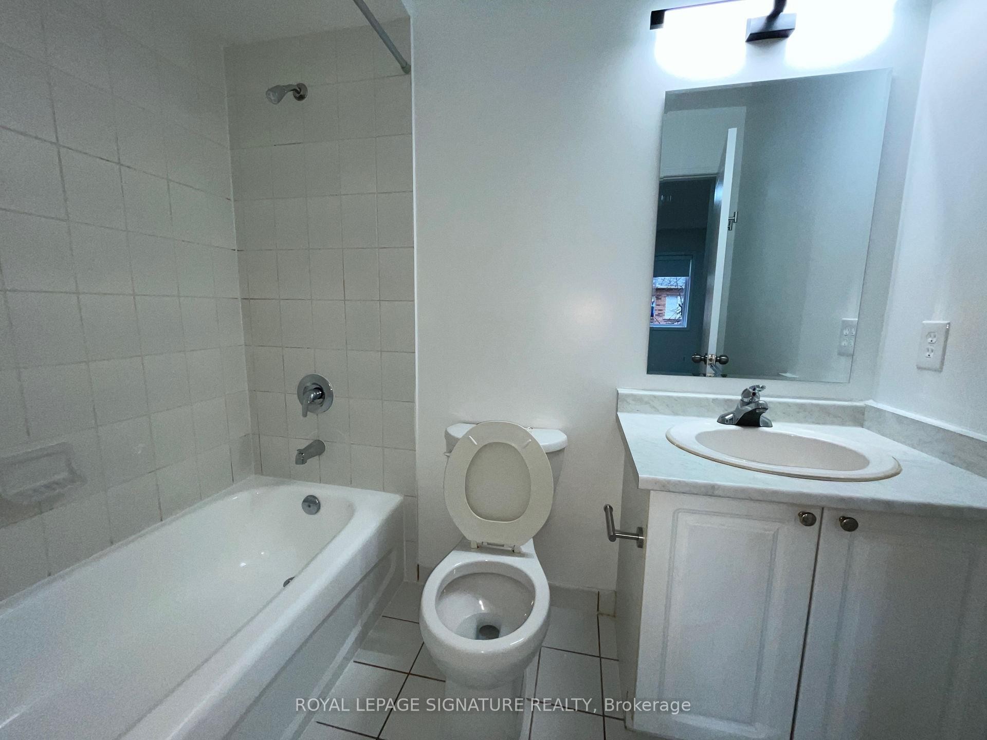 26-5625 Glen Erin Drive, Mississauga, ON - Indoor Photo Showing Bathroom