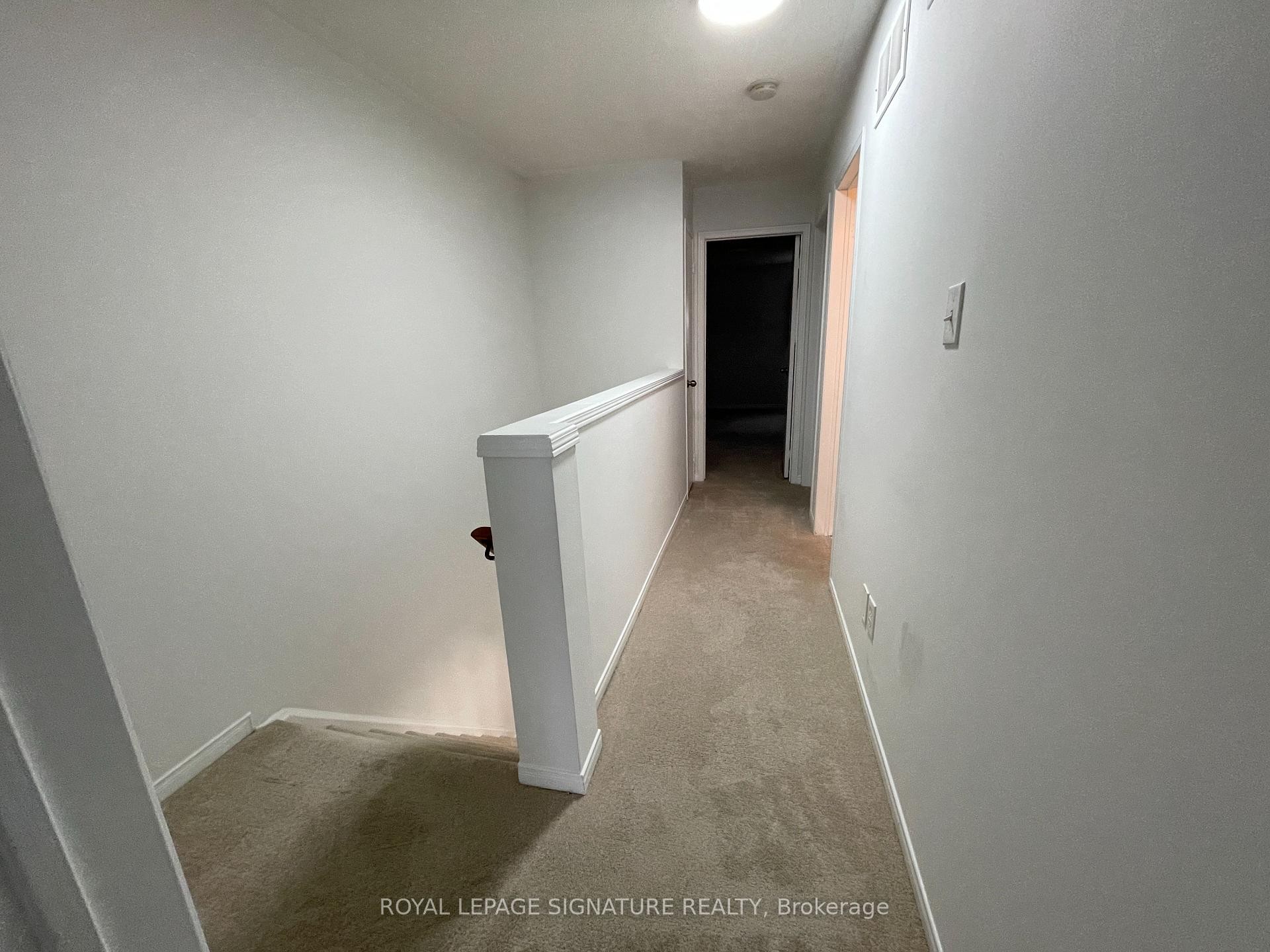 28-689 Four Winds Way, Mississauga, ON - Indoor Photo Showing Other Room