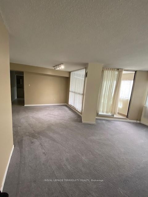 604-50 Elm Drive E, Mississauga, ON - Indoor Photo Showing Other Room