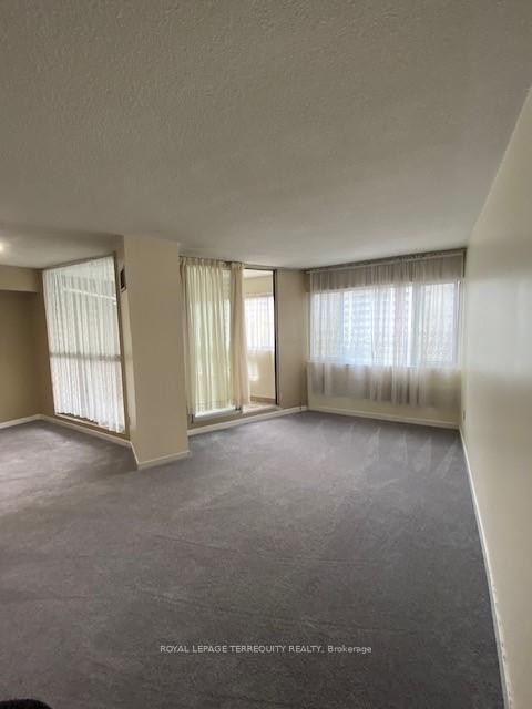 604-50 Elm Drive E, Mississauga, ON - Indoor Photo Showing Other Room
