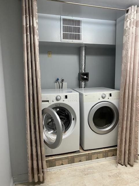 604-50 Elm Drive E, Mississauga, ON - Indoor Photo Showing Laundry Room