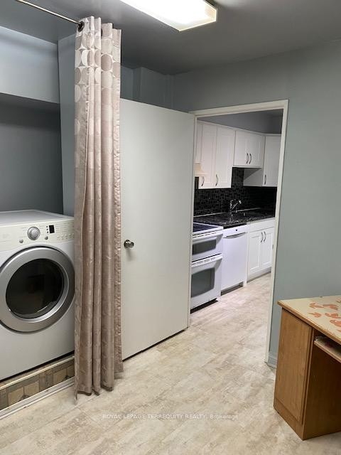 604-50 Elm Drive E, Mississauga, ON - Indoor