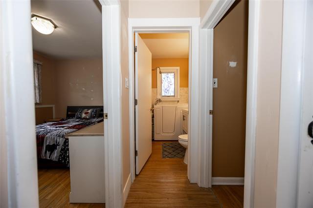 352 Devon Ave, Winnipeg, MB