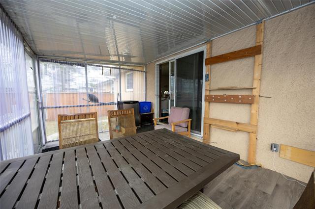 352 Devon Ave, Winnipeg, MB