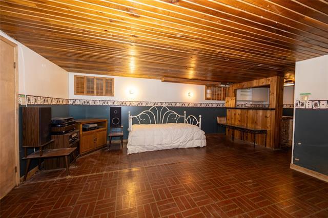 352 Devon Ave, Winnipeg, MB