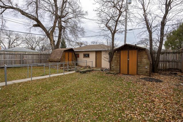 352 Devon Ave, Winnipeg, MB
