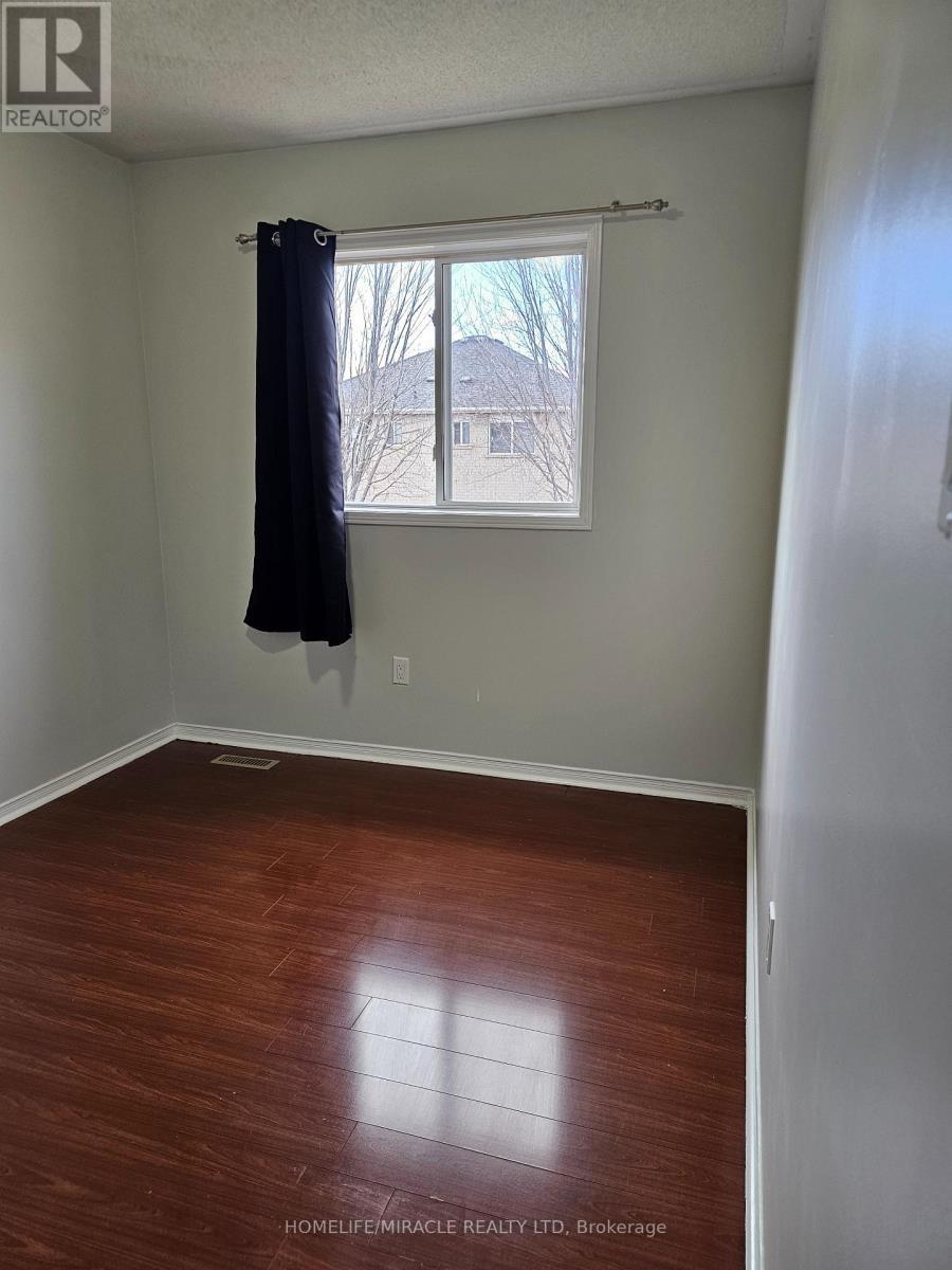 20 Whiteface Crescent, Brampton, ON - Indoor Photo Showing Other Room