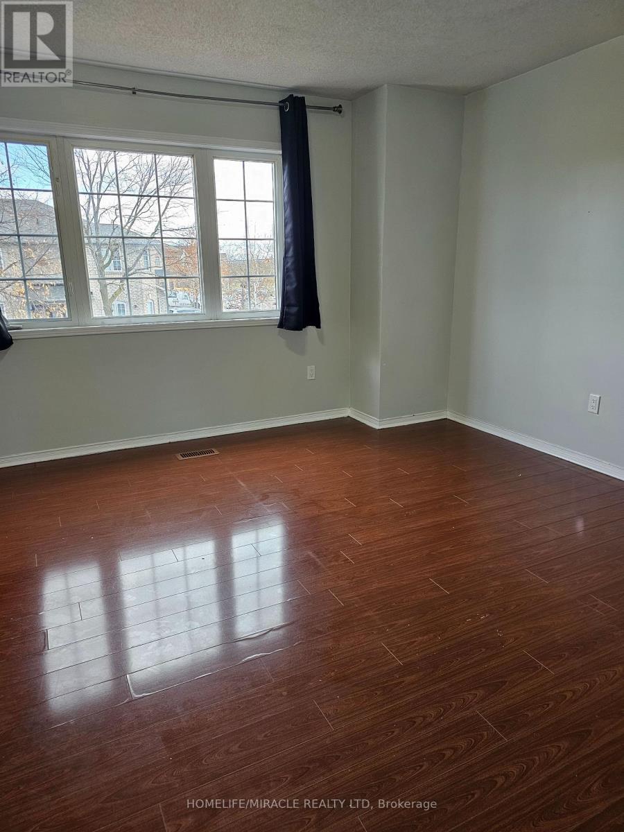 20 Whiteface Crescent, Brampton, ON - Indoor Photo Showing Other Room