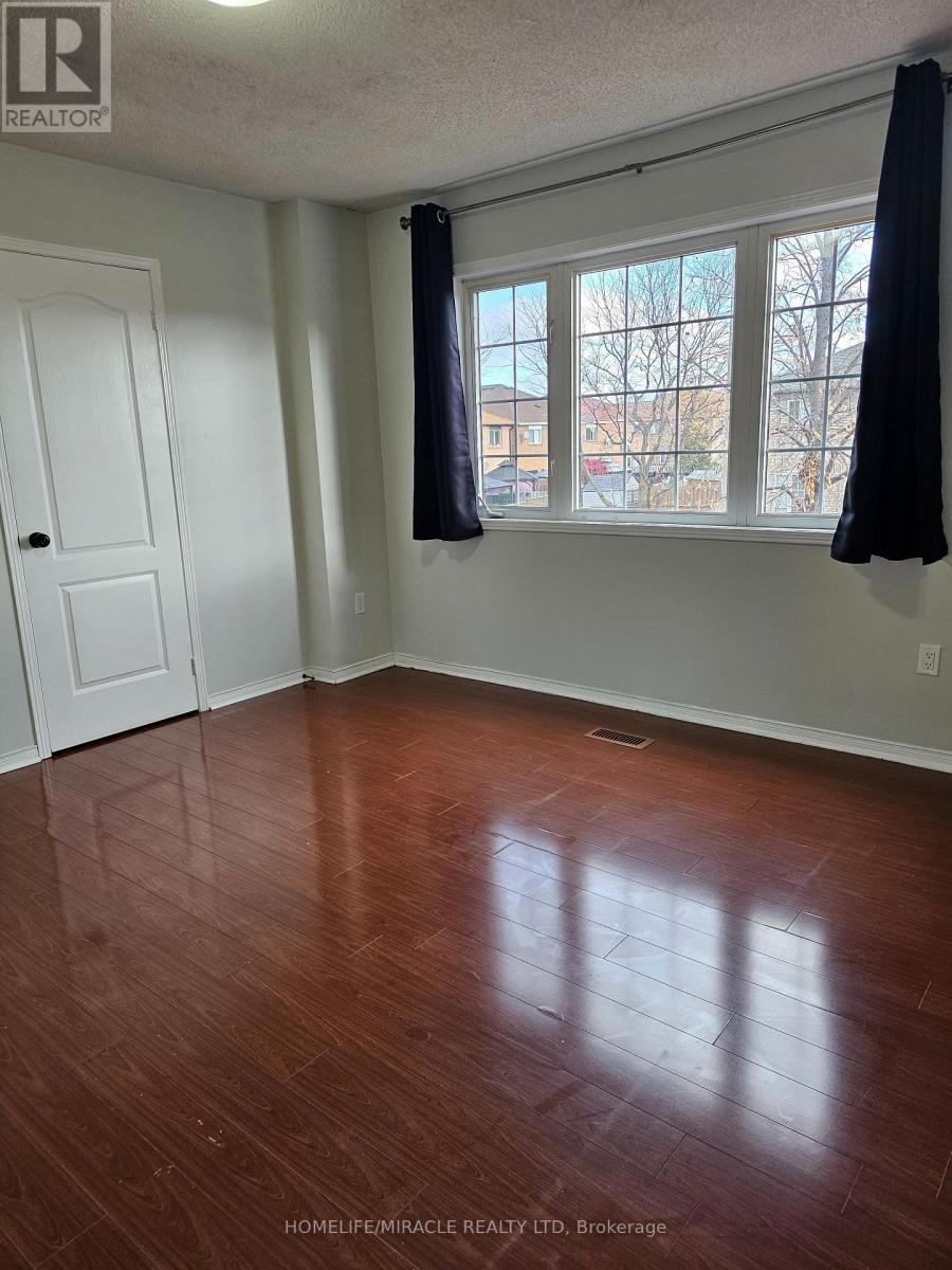 20 Whiteface Crescent, Brampton, ON - Indoor Photo Showing Other Room