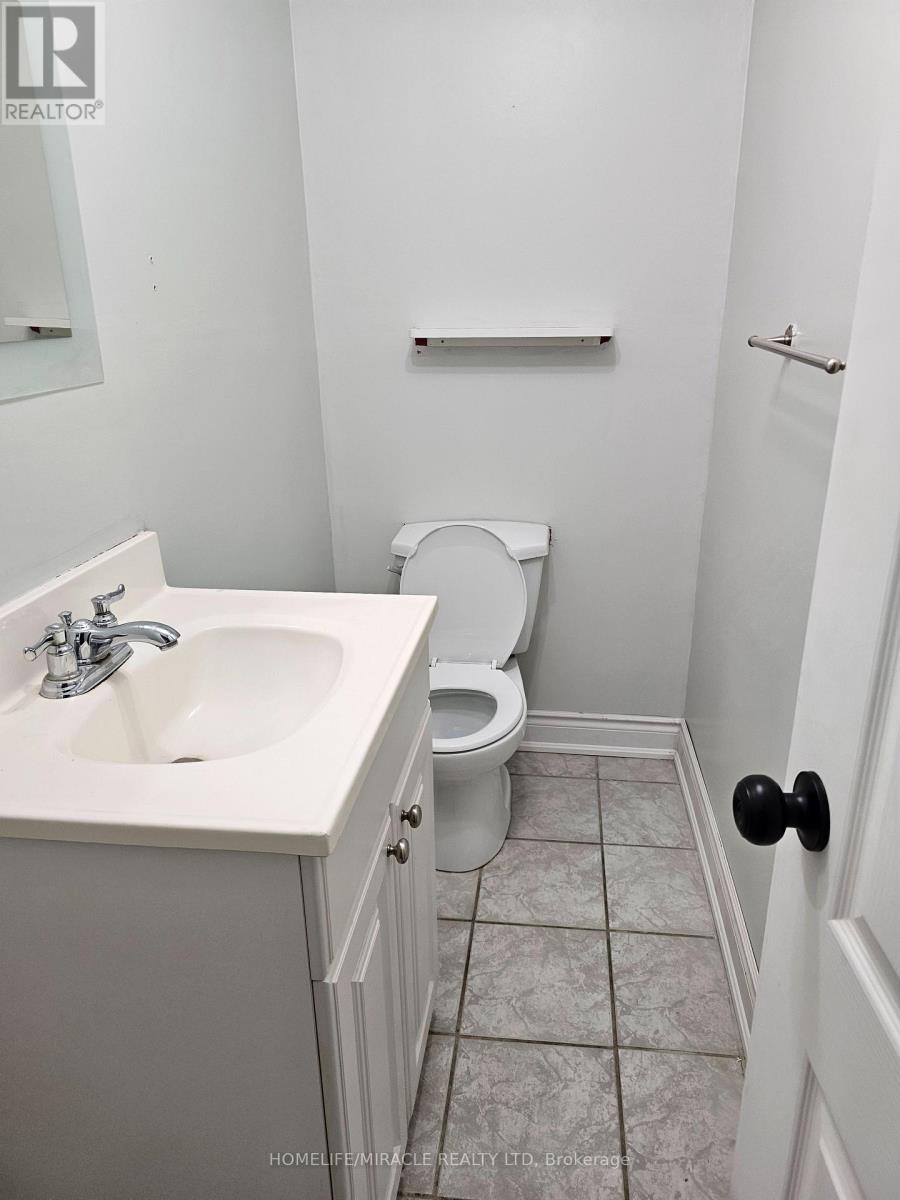 20 Whiteface Crescent, Brampton, ON - Indoor Photo Showing Bathroom