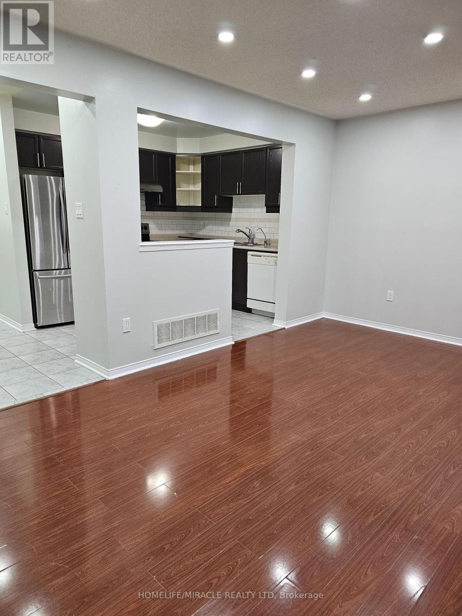 20 Whiteface Crescent, Brampton, ON - Indoor Photo Showing Other Room