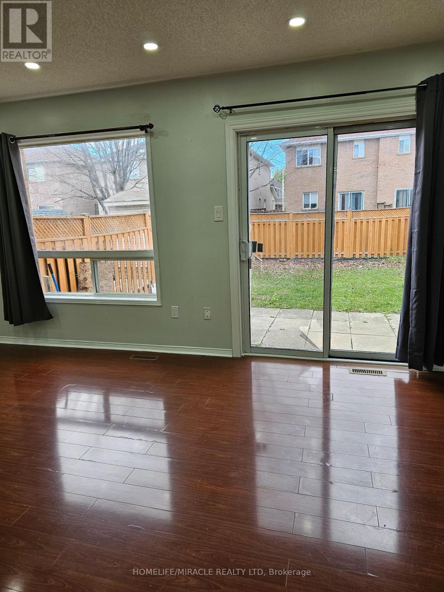 20 Whiteface Crescent, Brampton, ON - Indoor Photo Showing Other Room