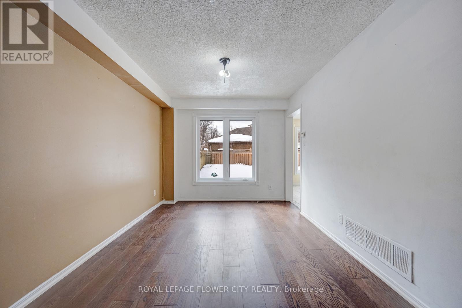 5364 Champlain Trail, Mississauga, ON - Indoor Photo Showing Other Room