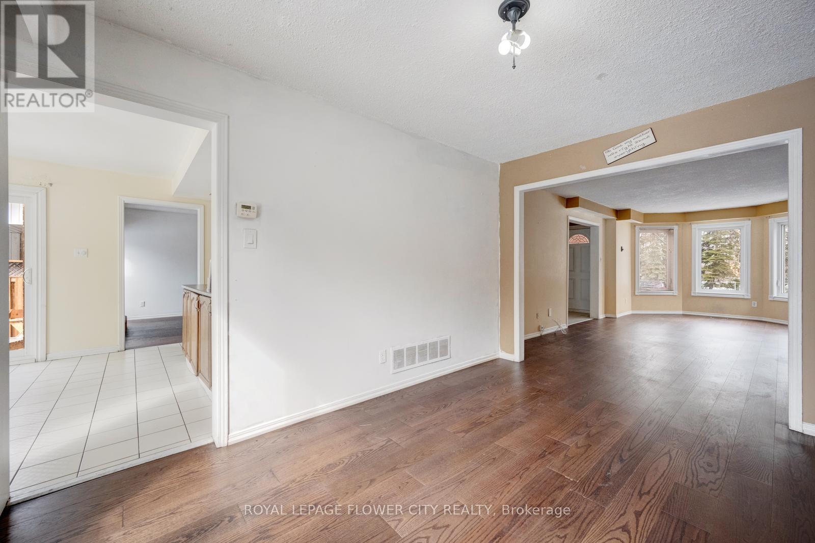 5364 Champlain Trail, Mississauga, ON - Indoor Photo Showing Other Room