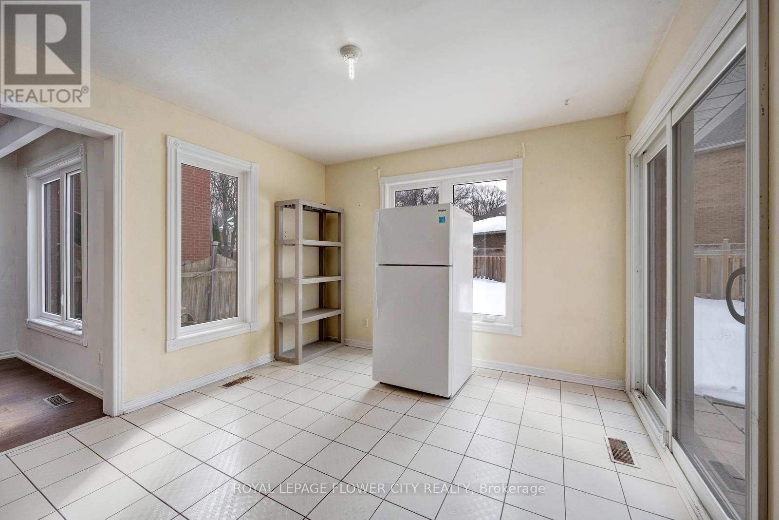 5364 Champlain Trail, Mississauga, ON - Photo Showing Other Room