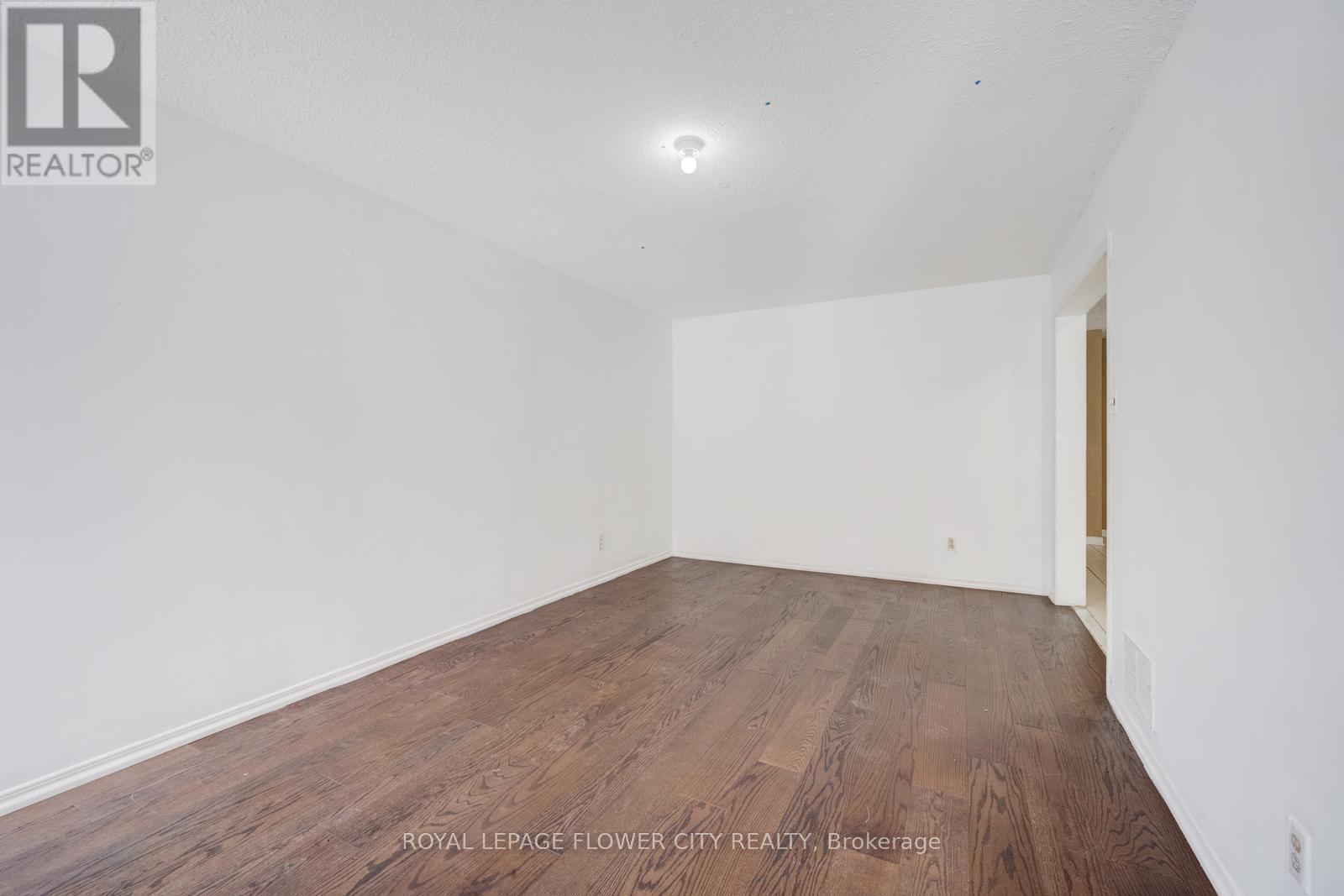5364 Champlain Trail, Mississauga, ON - Indoor Photo Showing Other Room