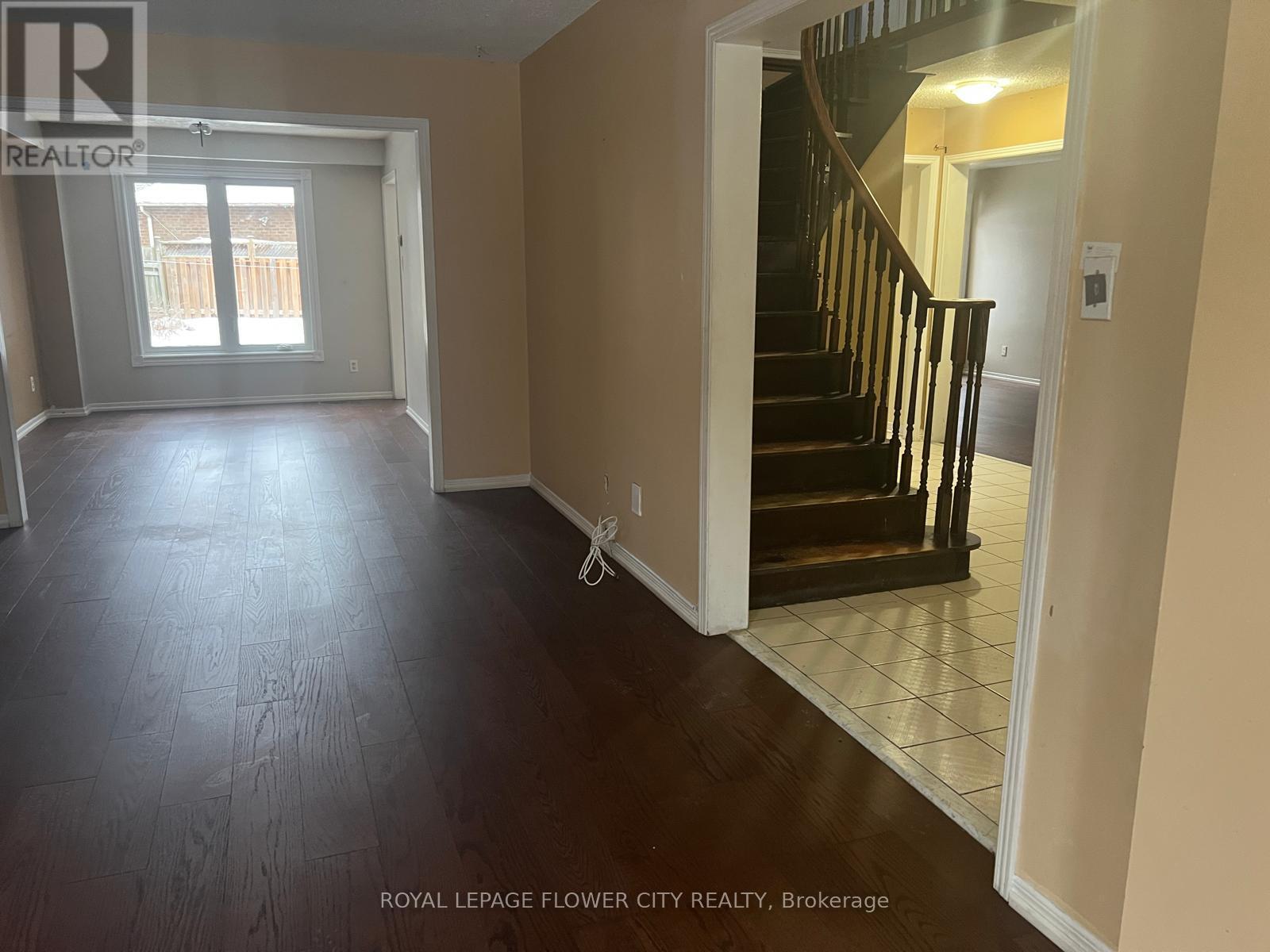 5364 Champlain Trail, Mississauga, ON - Indoor Photo Showing Other Room