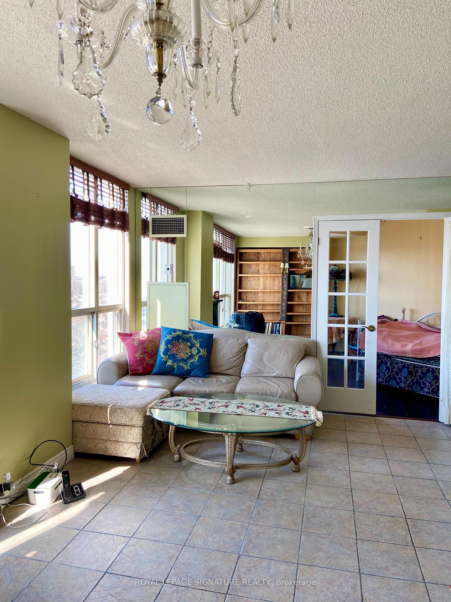 1104-2285 Lake Shore Boulevard W, Toronto, ON - Indoor Photo Showing Living Room