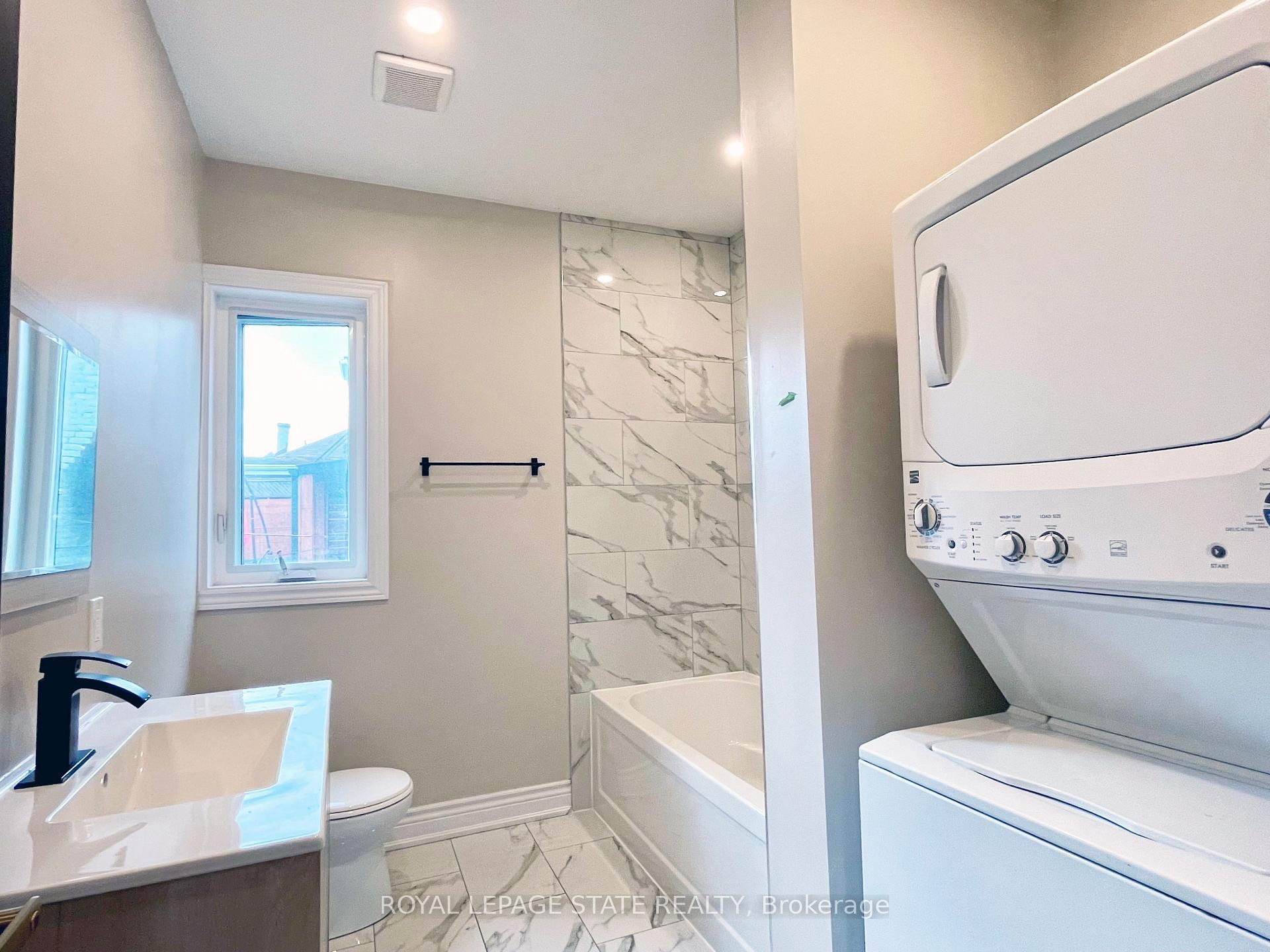 Upper-360 Cannon Street, Hamilton, ON - Indoor Photo Showing Laundry Room