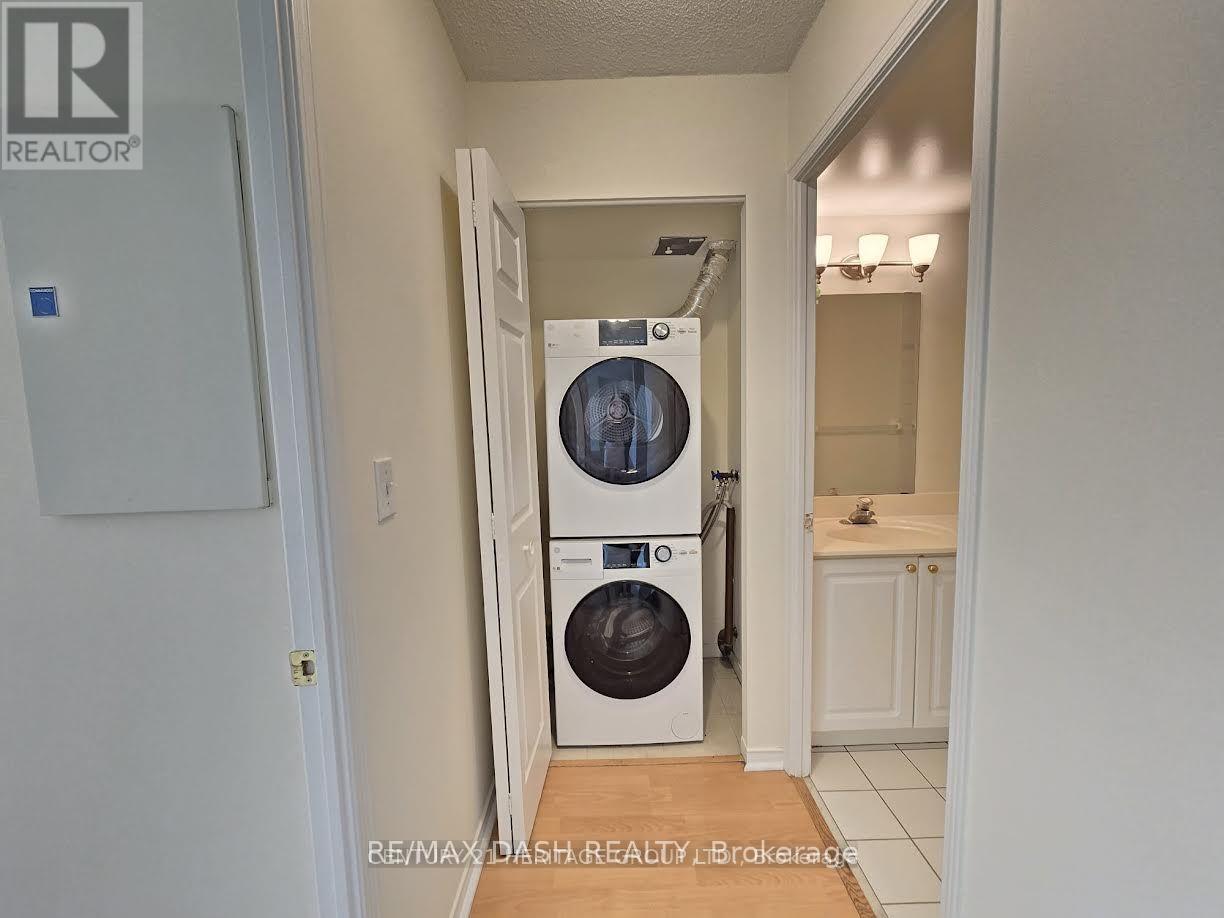 1202 - 8 Pemberton Avenue, Toronto, ON - Indoor Photo Showing Laundry Room