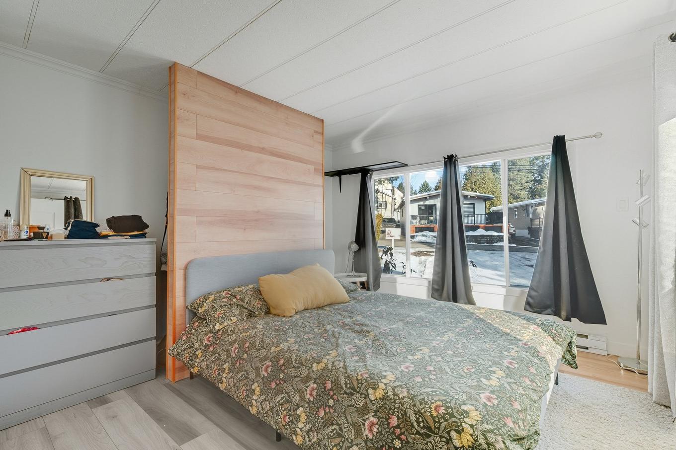 Primary bedroom - 800A Ch. Du Havre-Des-Monts, Saint-Sauveur, QC - Indoor Photo Showing Bedroom